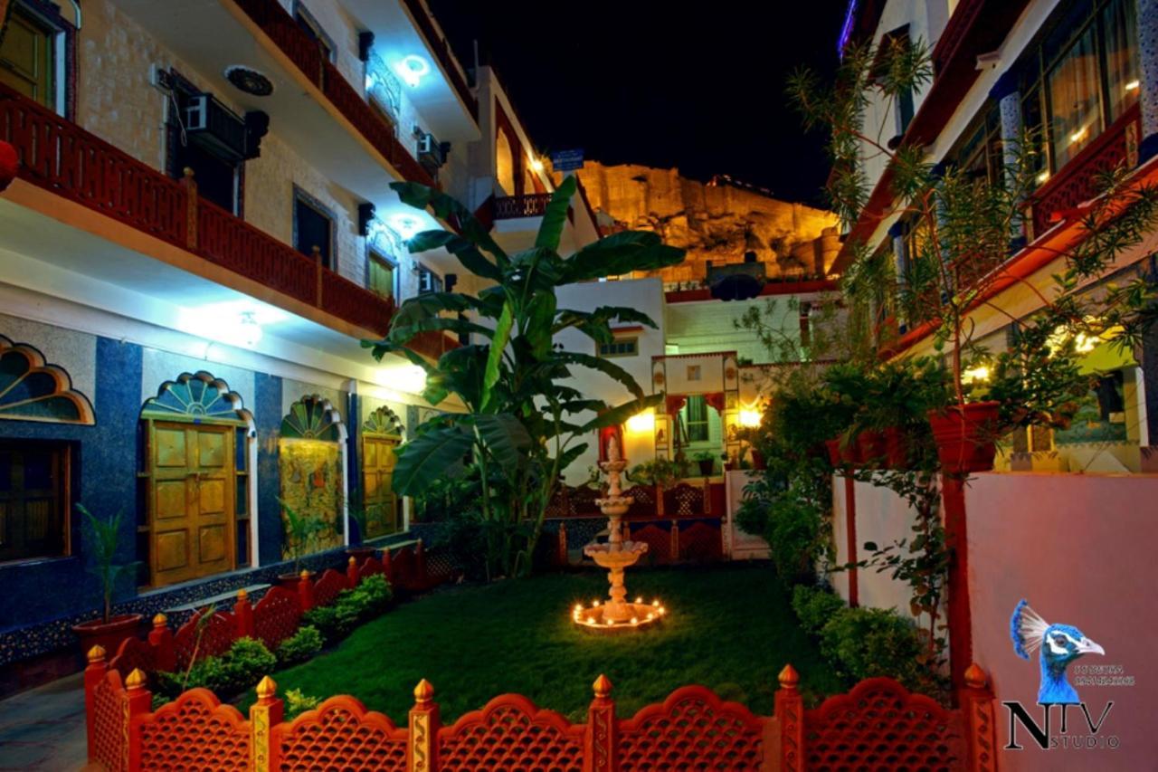 Готель Krishna Prakash Heritage Haveli Джодхпур Екстер'єр фото