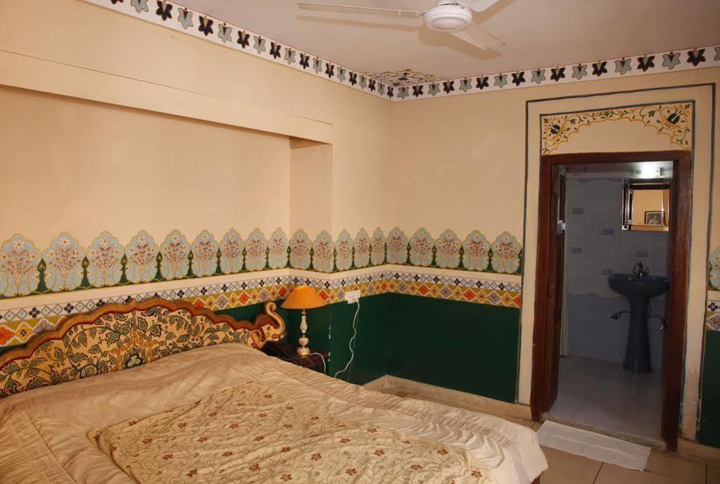 Krishna Prakash Heritage Haveli Джодхпур Екстер'єр фото